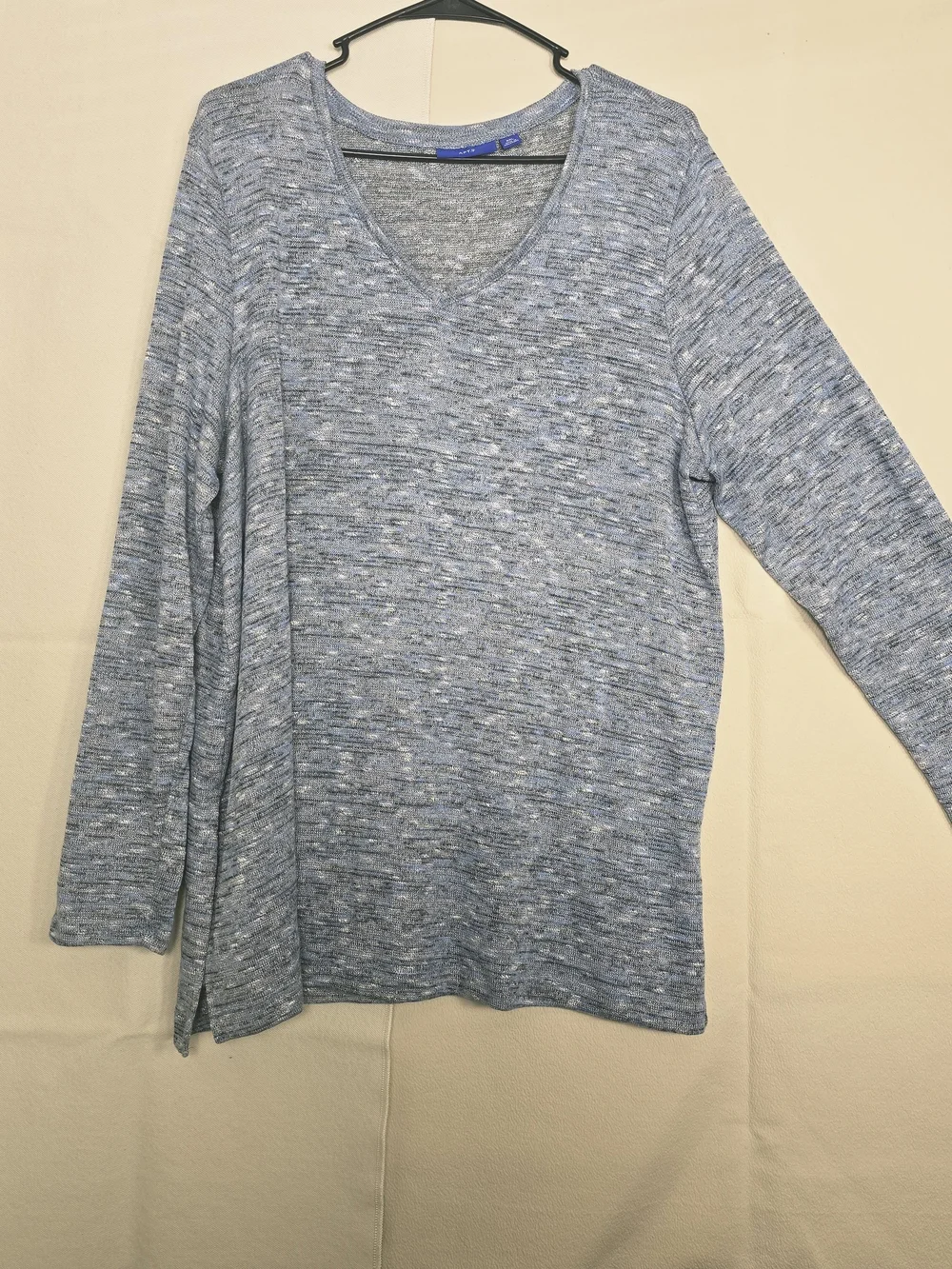 Apt. 9 Heathered Blue V-Neck Long Sleeve Top